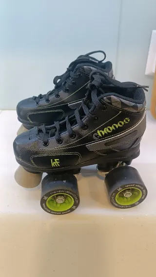 Patins 4 rodas preto n°29