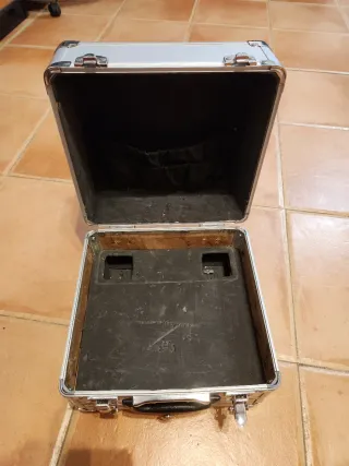 Caja de herramientas Makita.