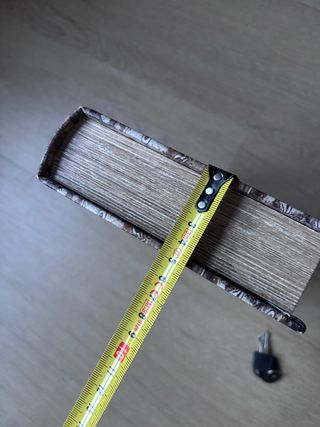 Caja fuerte diseño libro antiguo