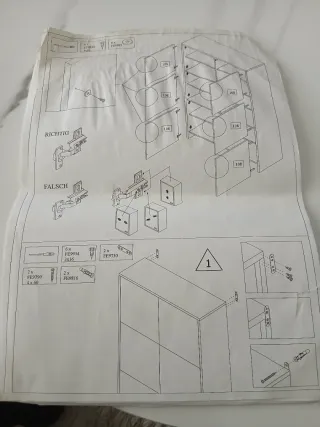 Armario en negro alto brillo