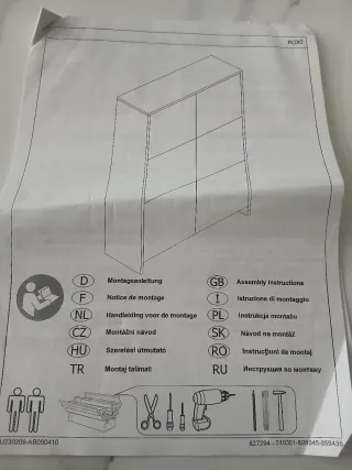 Armario en negro alto brillo