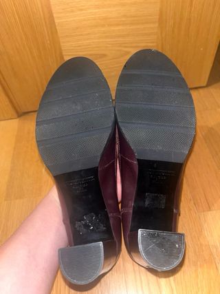 Zapatos de tacón de piel Gloria Ortiz burdeos