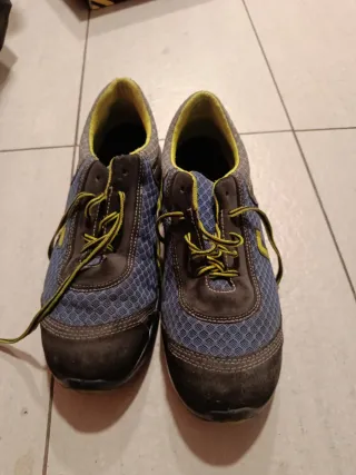 Zapatos de trabajo poco uso Talla 42