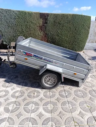 Remolque galvanizado carga basculante