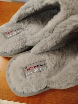 Zapatillas de estar por casa en gris