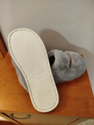 Zapatillas de estar por casa en gris