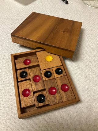 Juego de mesa de madera Kun Pan