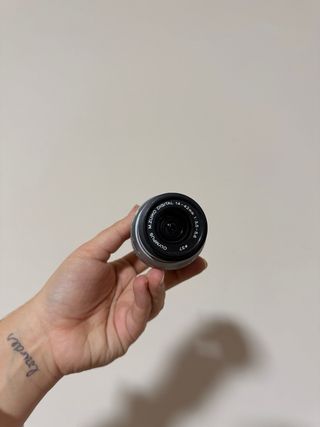 Olympus PEN E-PL8 Cámara Digital Plata