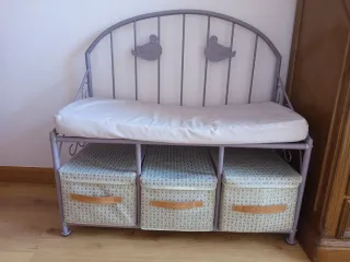 Banco Hierro Estantería con Pájaros