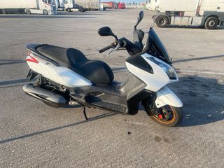 Kymco Super Dink 300 Blanca Con itv negociable !