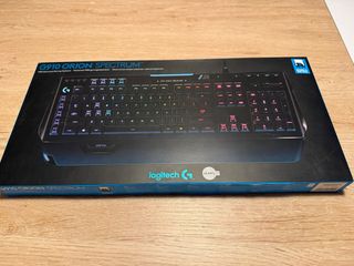 Teclado Logitech G910 Orion Spectrum Mecánico,