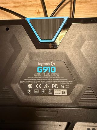 Teclado Logitech G910 Orion Spectrum Mecánico,
