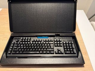 Teclado Logitech G910 Orion Spectrum Mecánico,