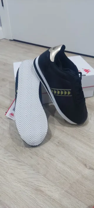 Zapatillas Kappa Mujer Negras y Doradas
