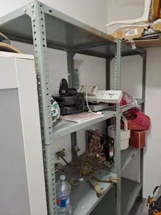 2 estanterias de Almacenaje Metálicas.