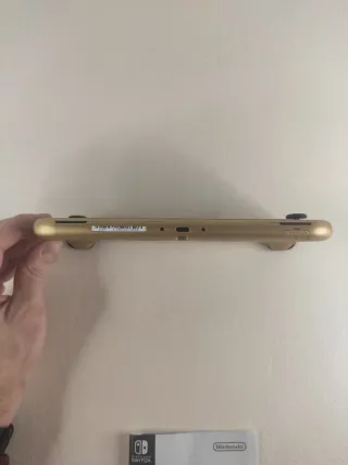 Nintendo Switch Lite legend of Zelda Hyrule Editio