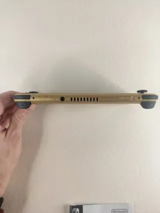 Nintendo Switch Lite legend of Zelda Hyrule Editio