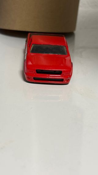 Hot Wheels Steel Flame 2002 Rojo con rayos