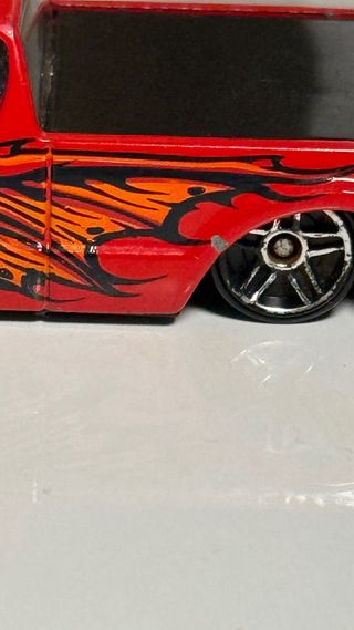Hot Wheels Steel Flame 2002 Rojo con rayos