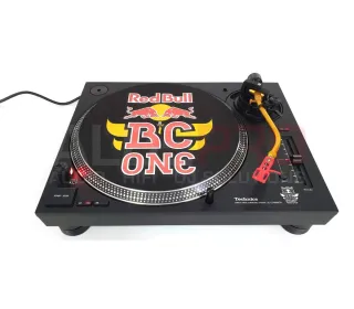 Technics SL-1210 mk7 Red Bull