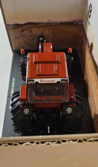 Modellino FIATAGRI 160-90