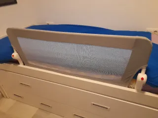 Barrera de seguridad para cama infantil