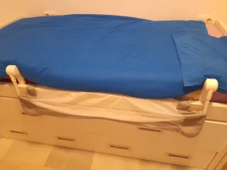 Barrera de seguridad para cama infantil