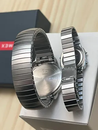 Reloj Timex T2H451  y Casio LA670WE