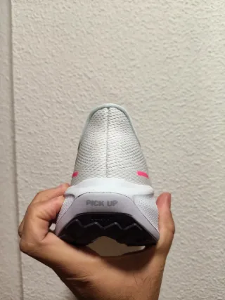 T40,5 Nike Pegasus 41 Blancas