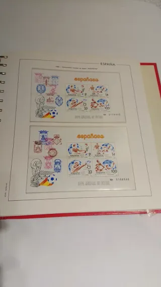 Album de sellos españoles. 567 unidades