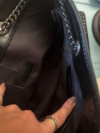 Bolso de cuero mediano