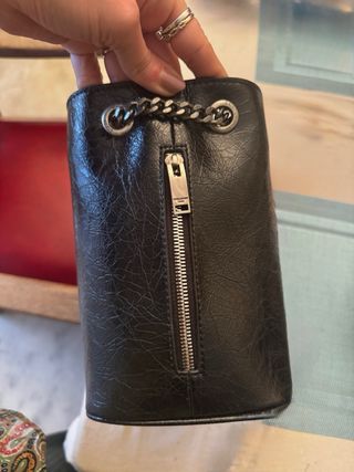 Bolso de cuero mediano