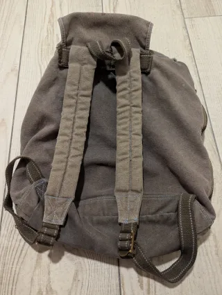 Mochila Coronel Tapioca azulada.