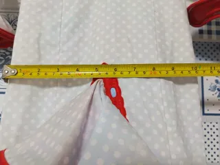 Traje de flamenca azul clarito, blanco y rojo