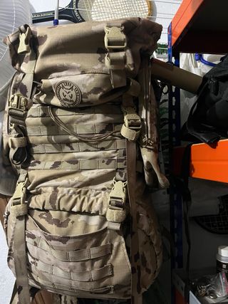 Mochila Altus 75L Beige oficial del Ejército