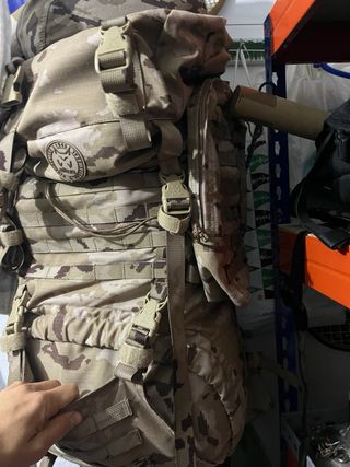 Mochila Altus 75L Beige oficial del Ejército