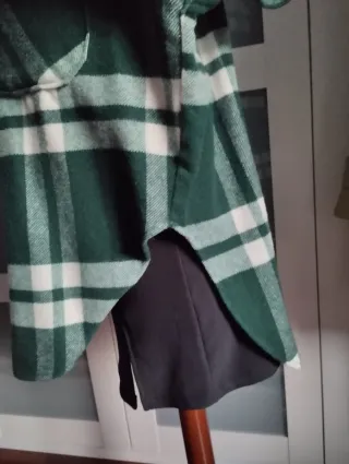 Camisa de cuadros verde y blanca