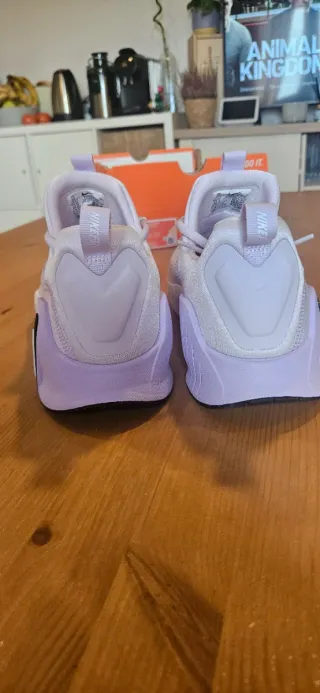 Nike Free Metcon 6 Talla 42 Morado Nuevo