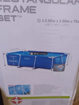 Piscina Intex y depuradora Bestway