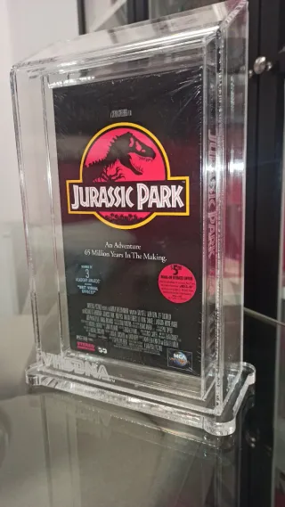 Jurassic Park VHS Beckett 8.5 EX/NM