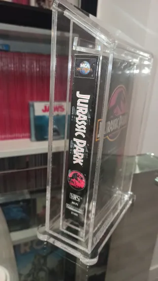 Jurassic Park VHS Beckett 8.5 EX/NM