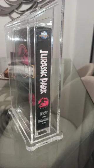 Jurassic Park VHS Beckett 8.5 EX/NM