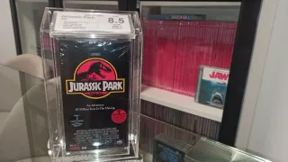 Jurassic Park VHS Beckett 8.5 EX/NM