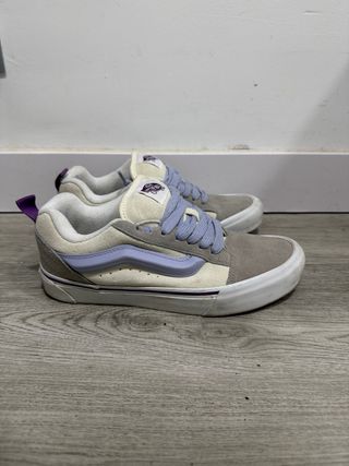 Vans Mujer Beige y Morado