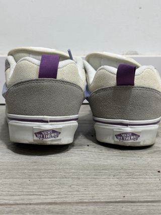 Vans Mujer Beige y Morado