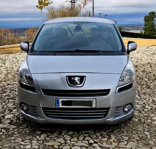 Peugeot 5008 HDI 2013