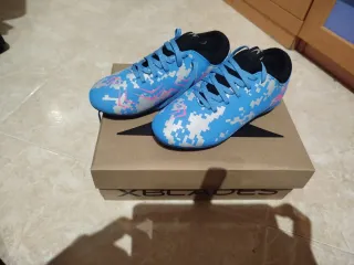 Botas de fútbol XBLADES azules, talla 29