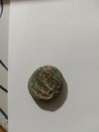 Moneda antigua de bronce