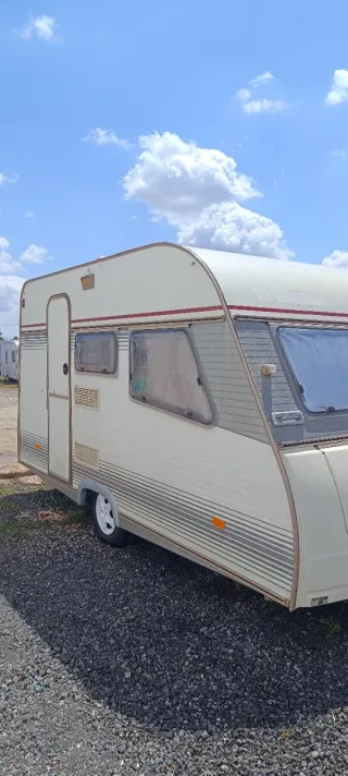 Caravana Moncayo 370 menos de 750 con ficha verde.