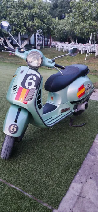 Vespa GT 200l Verde